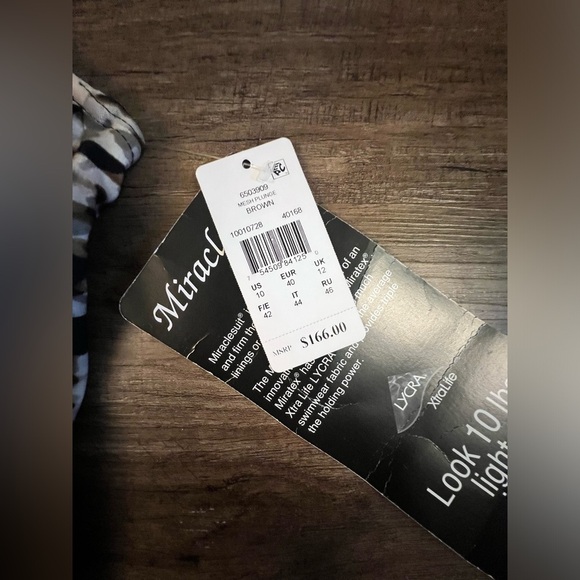 Miraclesuit Women's Swimsuit Size 10 Wildside Mesh Plunge Underwire One Piece H5 - Picture 7 of 8